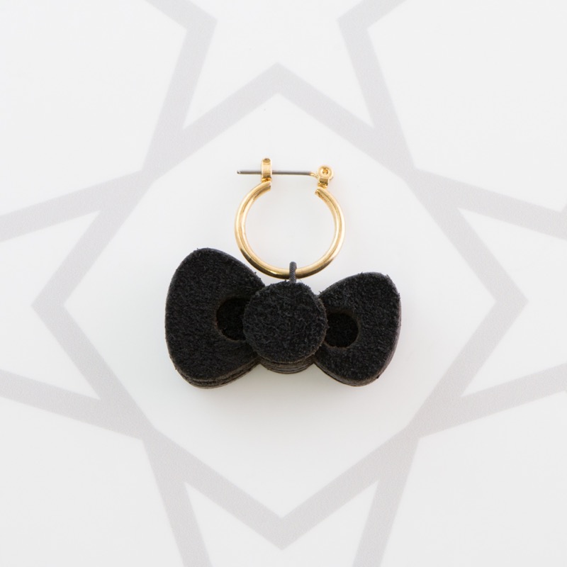 ハローキティ リボンピアス